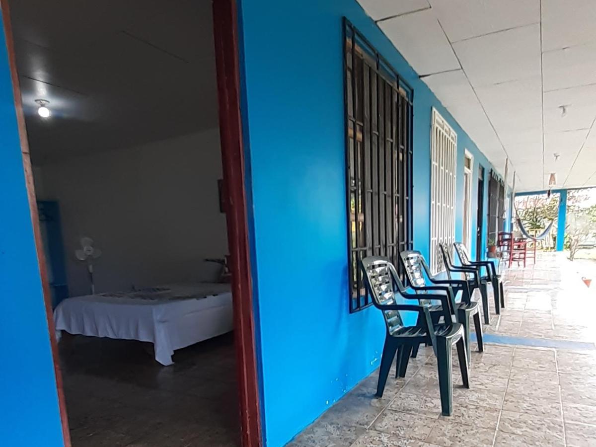 Rooms Palmeras Cahuita Exterior photo