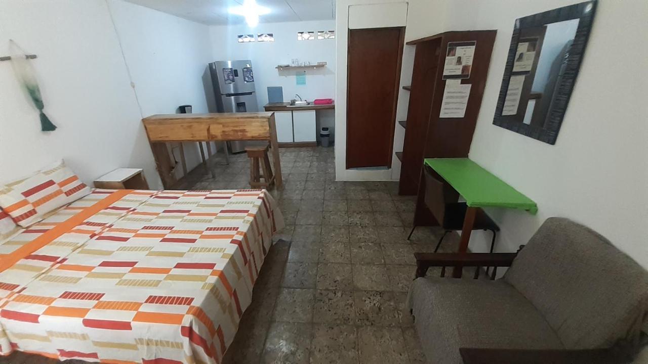 Rooms Palmeras Cahuita Exterior photo