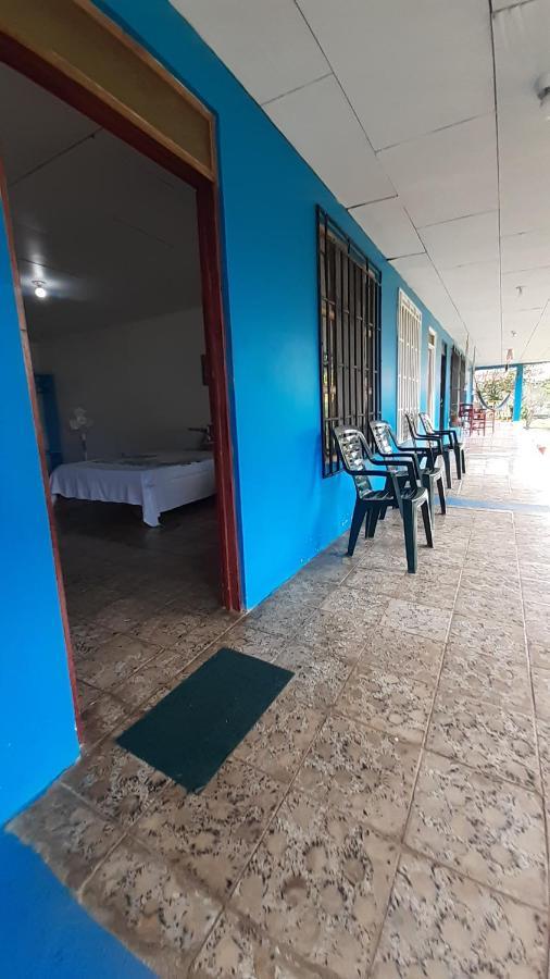 Rooms Palmeras Cahuita Exterior photo