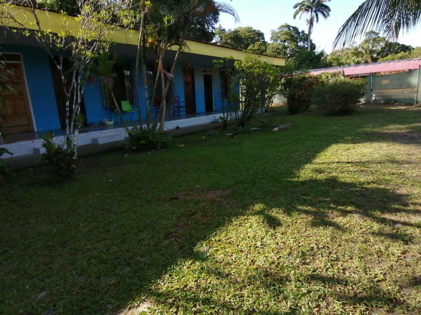 Rooms Palmeras Cahuita Exterior photo